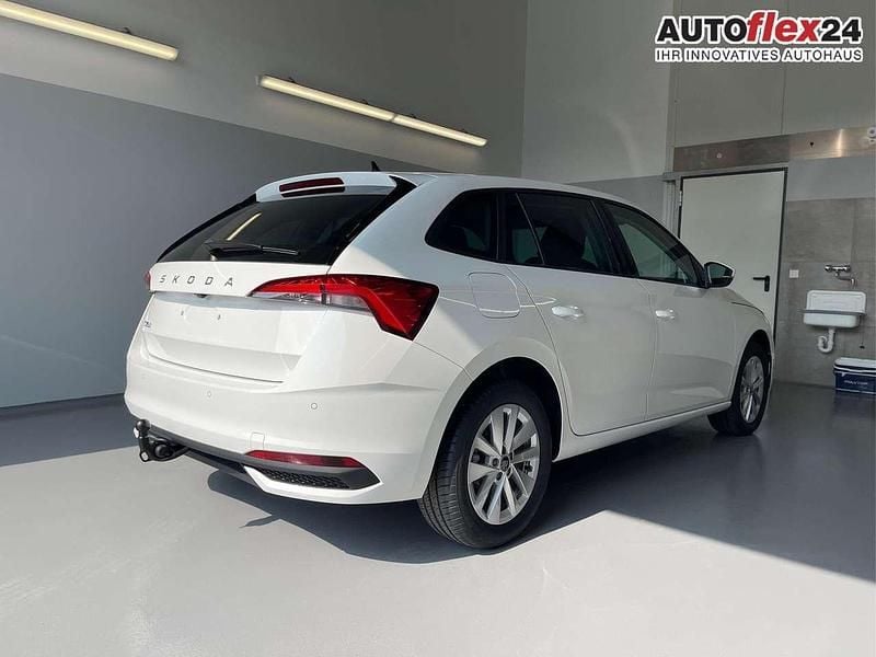 Neu Skoda Scala Selection 116 PS (85 kW) 2025 [9p9p] candy white Kleinwagen