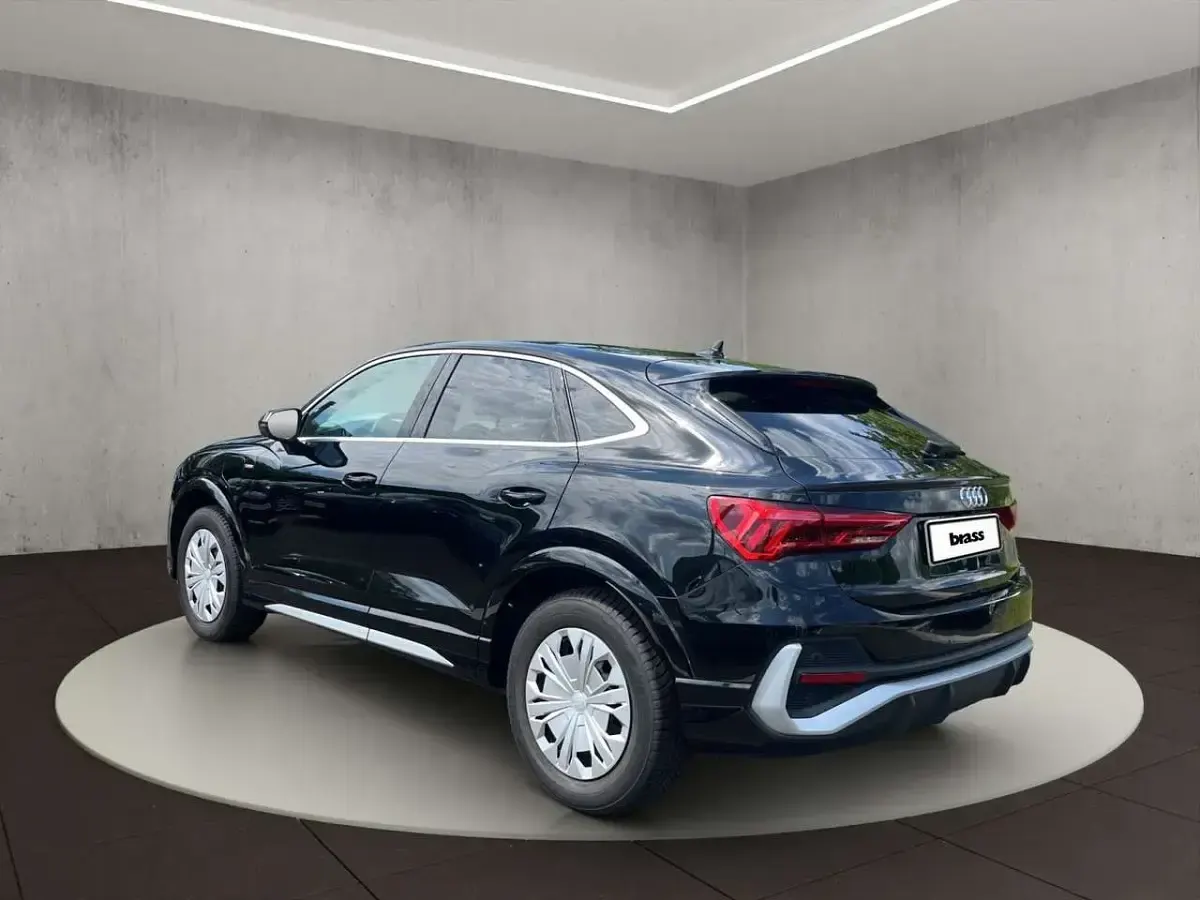 Gebraucht Audi Q3 S-Line 245 PS (180 kW) 2023 Mythosschwarz metallic SUV