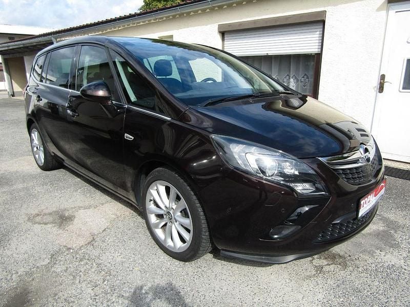 Braun Gebraucht 2012 Opel Zafira Tourer Innovation Van / Kleinbus | 8.350 € (Fairer Preis) - Bild 1/4