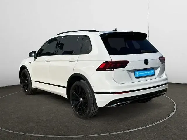 Gebraucht VW Tiguan Highline 230 PS (169 kW) 2020 Oryxwhite perlmutteffekt SUV