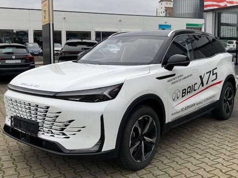 Weiß Gebraucht 2024 Baic X75 SUV | 33.500 € (Fairer Preis) - Bild 1/4