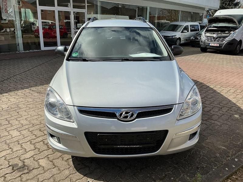 Gebraucht Hyundai i30 Edition+ 90 PS (66 kW) 2009 Silber Kombi