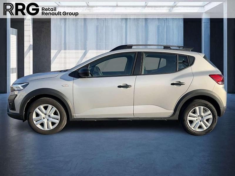 Gebraucht Dacia Sandero Essentiel 101 PS (74 kW) 2024 Mondstein grau SUV