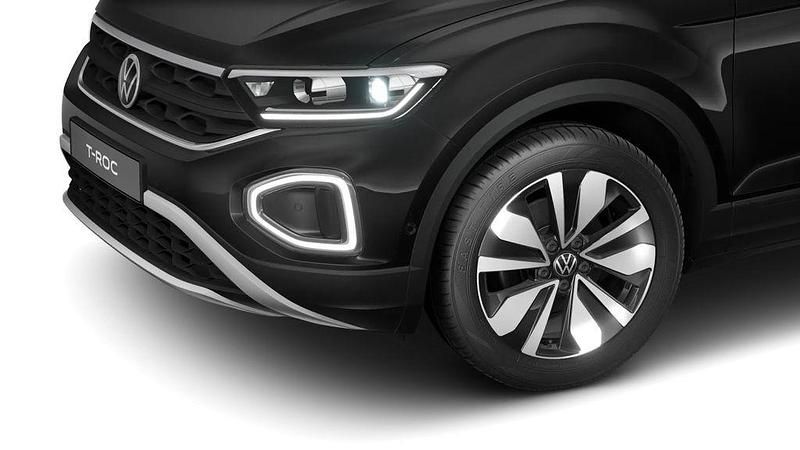 Gebraucht VW T-Roc Life 150 PS (110 kW) 2025 Deep black perleffekt (metallic) SUV