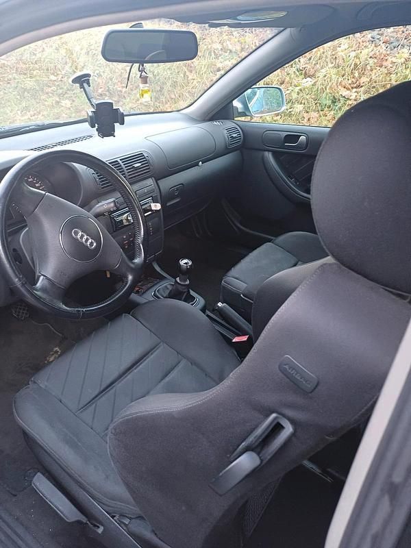 Gebraucht Audi A3 2001 Grau Kleinwagen