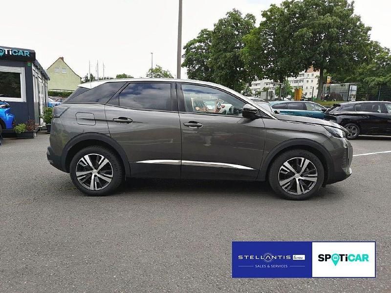 Gebraucht Peugeot 3008 Allure 136 PS (100 kW) 2024 Grau SUV