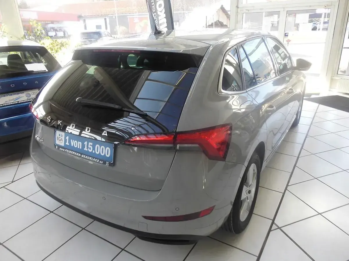 Gebraucht Skoda Scala Style 150 PS (110 kW) 2021 Grau Kleinwagen