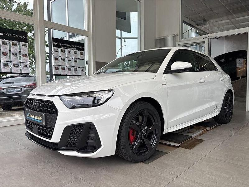 Gebraucht Audi A1 S-Line 207 PS (152 kW) 2025 Cortinaweiß Kleinwagen