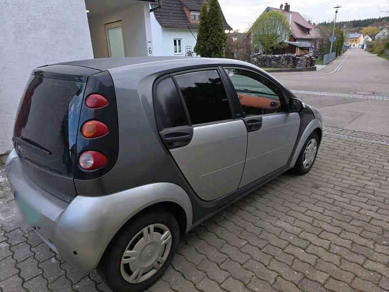 Usado Smart ForFour 95 HP (69 kW) 2004 Cinzento Citadino