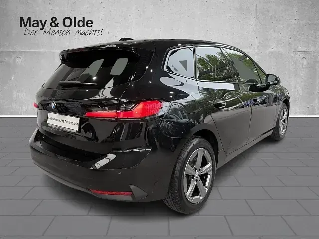 Gebraucht BMW 216 Active Tourer 122 PS (89 kW) 2024 Schwarz Van / Kleinbus