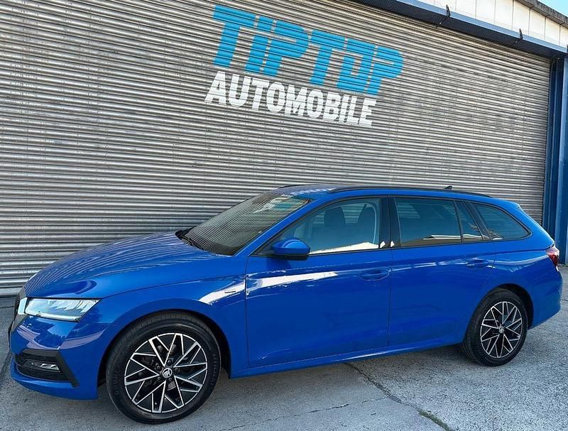 Energyblau Gebraucht 2022 Skoda Octavia Clever Kombi | 21.900 € (Guter Preis) - Bild 1/4