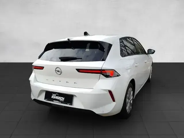 Gebraucht Opel Astra Enjoy 2024 Weiss Kleinwagen