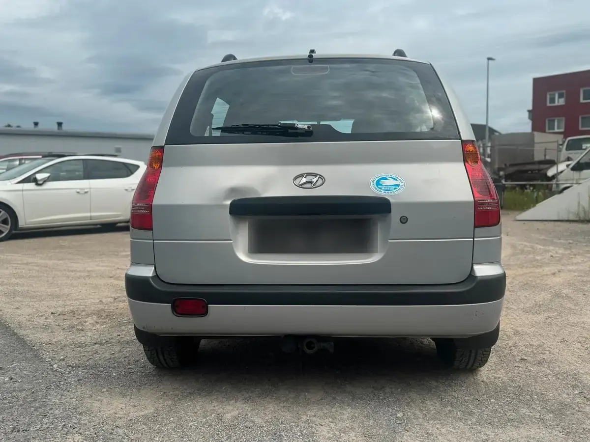 Gebraucht Hyundai Matrix 103 PS (75 kW) 2009 Silber Van / Kleinbus