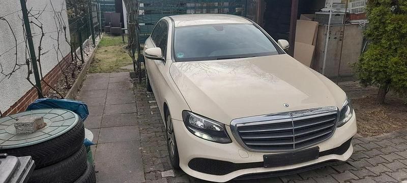 Gebraucht Mercedes E200 150 PS (110 kW) 2018 Limousine