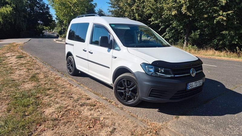 Weiß Gebraucht 2017 VW Caddy Trendline Van / Kleinbus | 14.496 € (Fairer Preis) - Bild 1/4