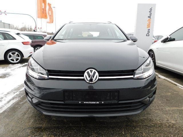 Gebraucht VW Golf VII Trendline 110 PS (80 kW) 2017 Grau Kombi