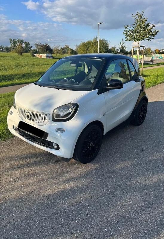 Weiß Gebraucht 2015 Smart ForTwo Coupé Prime Coupé | 7.200 € (Fairer Preis) - Bild 1/4