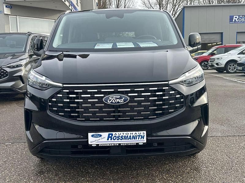 Neu Ford Tourneo Titanium 150 PS (110 kW) 2025 Agate black Van / Kleinbus