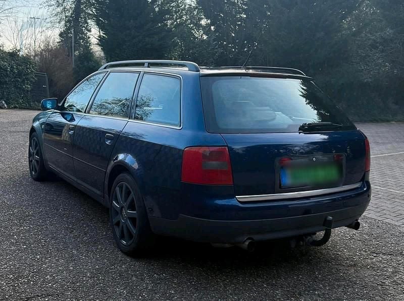 Gebraucht Audi A6 193 PS (141 kW) 2000 Blau Kombi