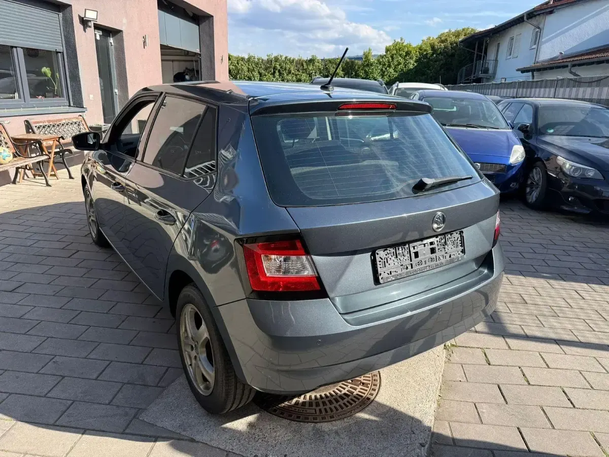 Gebraucht Skoda Fabia 75 PS (55 kW) 2016 Grau Kleinwagen
