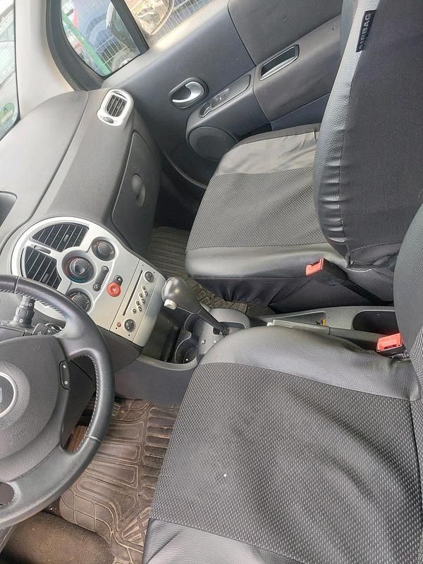 Gebraucht Renault Modus 112 PS (82 kW) 2009 Schwarz Van / Kleinbus