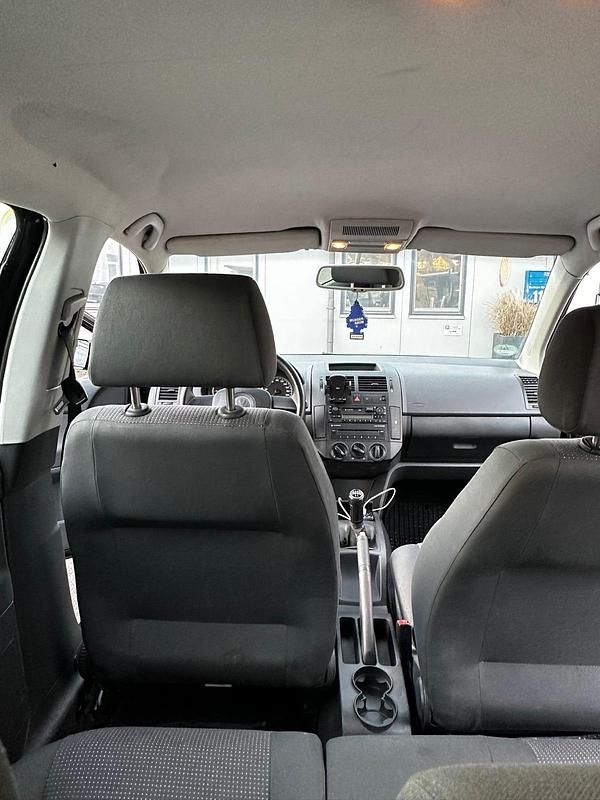 Gebraucht VW Polo 80 PS (58 kW) 2002 Schwarz Kleinwagen