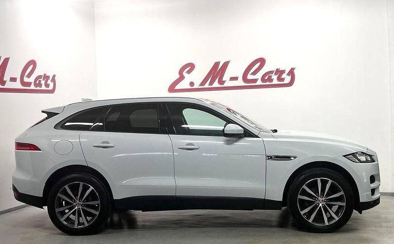 Gebraucht Jaguar F-Pace Pure 179 PS (131 kW) 2017 Weiß SUV