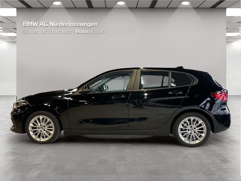 Gebraucht BMW 120 Advantage 190 PS (139 kW) 2022 Schwarz Kleinwagen