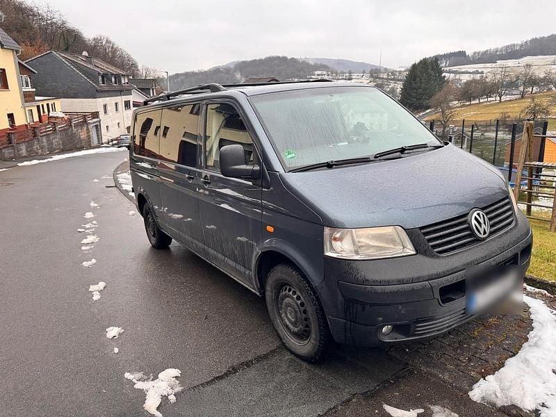 Grün Gebraucht 2004 VW Caravelle Van / Kleinbus | 3.500 € (Superpreis) - Bild 1/4