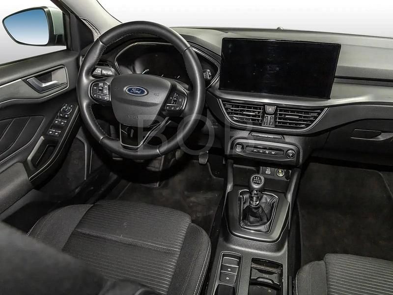 Gebraucht Ford Focus Titanium 125 PS (91 kW) 2024 Grau Kombi