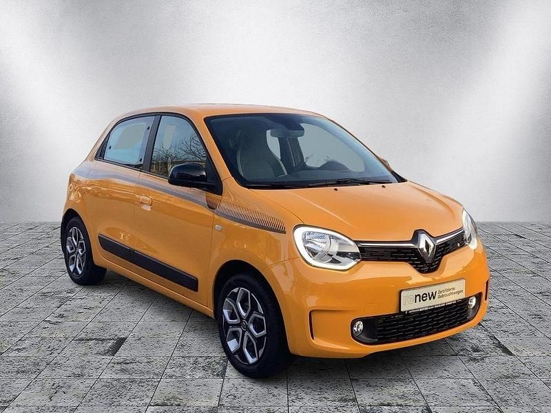 Gebraucht Renault Twingo Equilibre 65 PS (47 kW) 2022 Mangogelb Kleinwagen