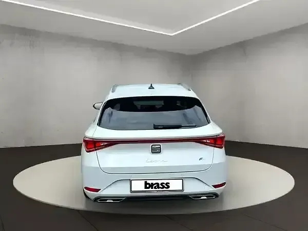 Nowe Seat Leon FR 150 KM (110 kW) 2025 Biały Kombi