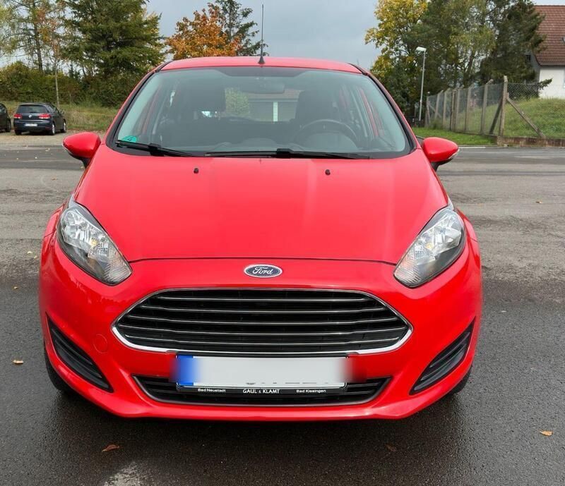 Rot Gebraucht 2014 Ford Fiesta Kleinwagen | 6.990 € (Etwas zu teuer) - Bild 1/4