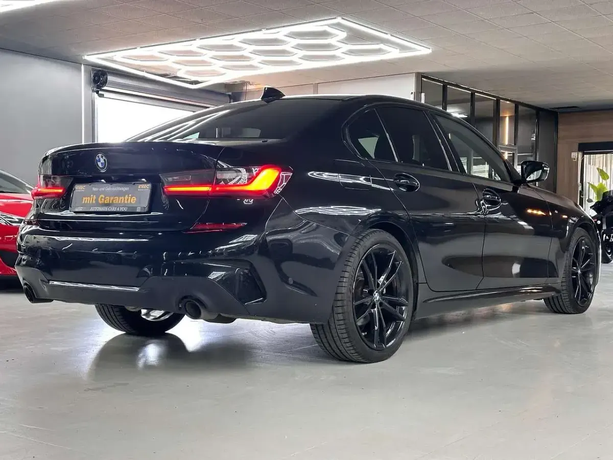 Gebraucht BMW 320 M Sport 190 PS (139 kW) 2022 Schwarz Limousine