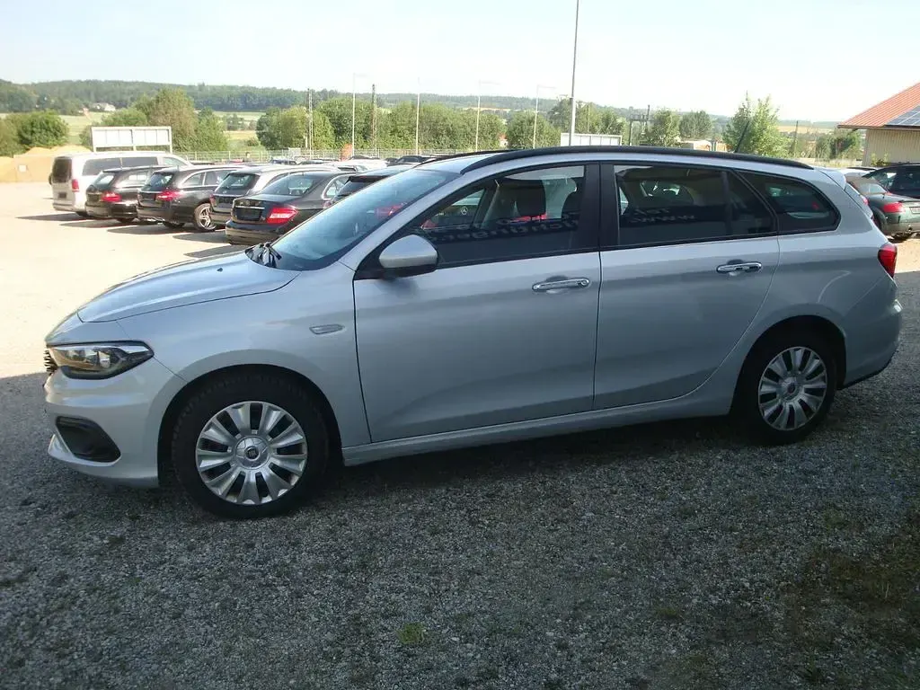 Gebraucht Fiat Tipo Easy 120 PS (88 kW) 2017 Silber Limousine