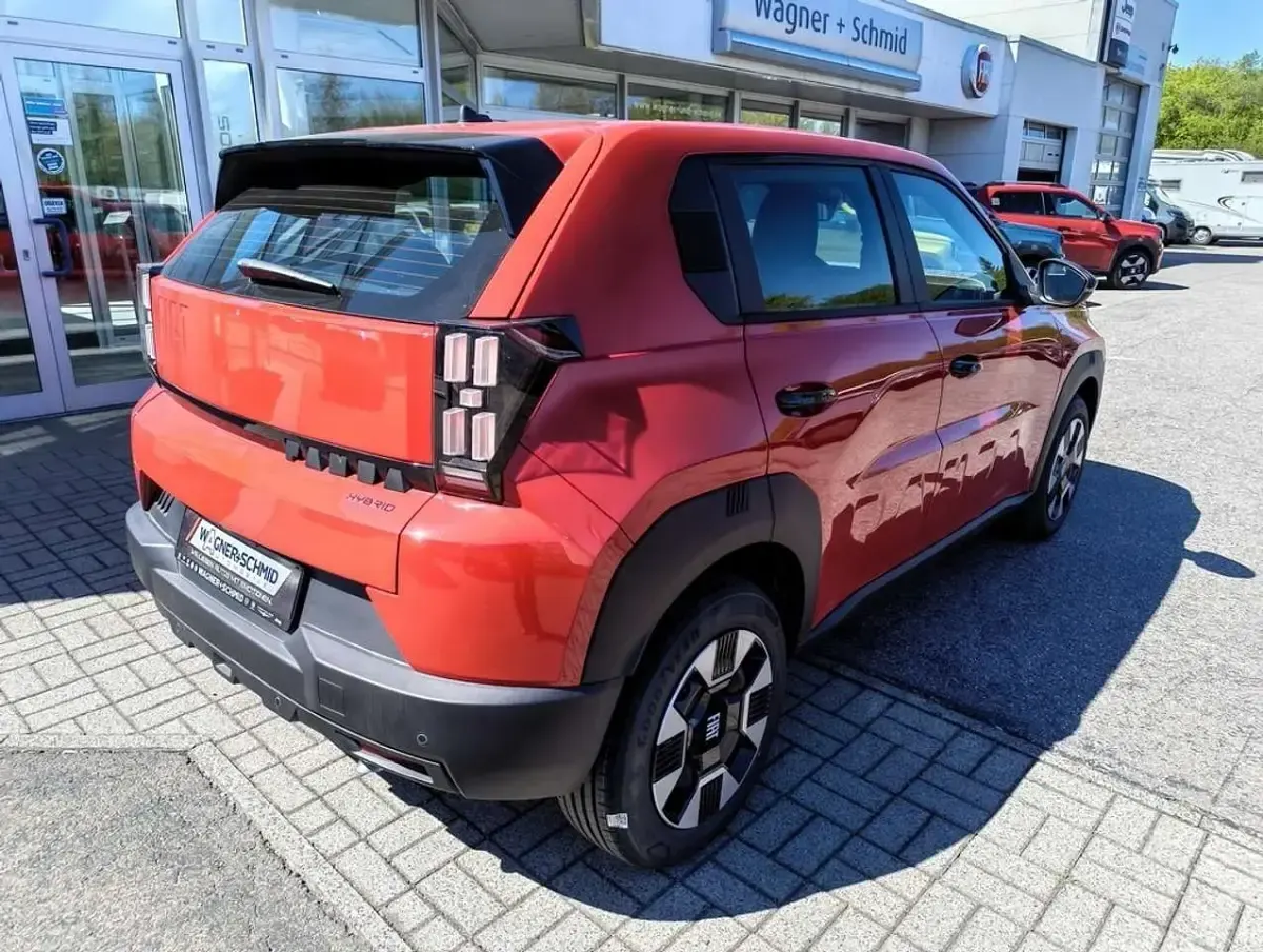 Gebraucht Fiat Grande Panda Icon 110 PS (80 kW) 2026 Passione rot Kleinwagen