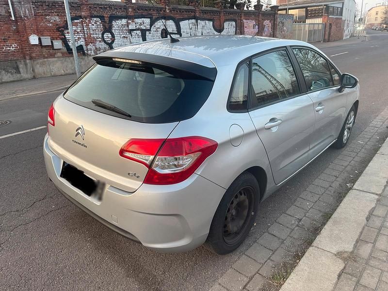 Gebraucht Citroën C4 Tendance 120 PS (88 kW) 2011 Silber Limousine
