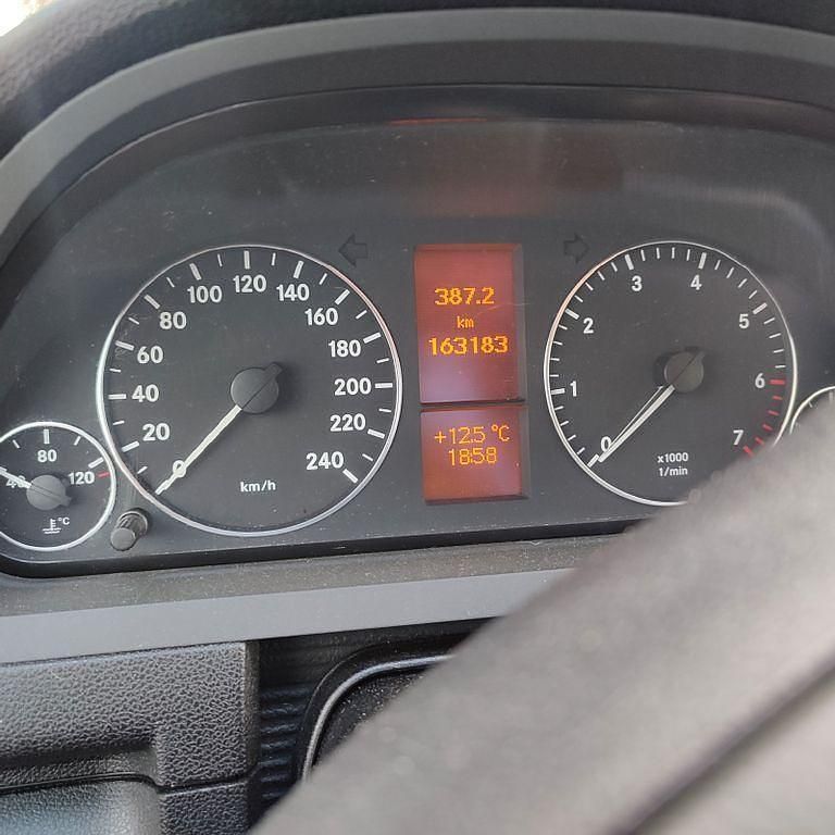 Schwarz Gebraucht 2007 Mercedes A150 Classic Van / Kleinbus | 2.000 € (Guter Preis) - Bild 1/4
