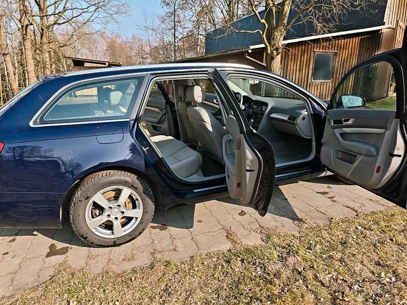 Gebraucht Audi A6 177 PS (130 kW) 2005 Blau Kombi
