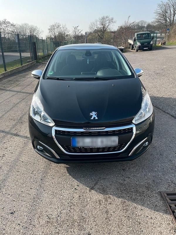 Gebraucht Peugeot 208 110 PS (80 kW) 2016 Schwarz Kleinwagen