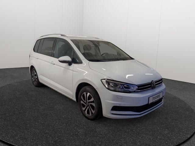 Gebraucht VW Touran Active 150 PS (110 kW) 2022 Weiss Van / Kleinbus