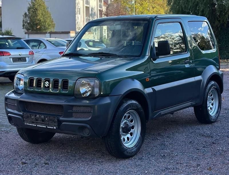 Grün Gebraucht 2010 Suzuki Jimny SUV | 8.500 € (Fairer Preis) - Bild 1/4