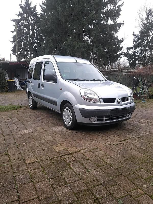 Silber Gebraucht 2003 Renault Kangoo Kleinwagen | 800 € (Superpreis) - Bild 1/4