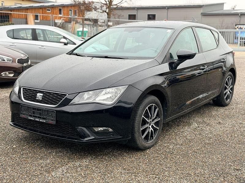 Schwarz Gebraucht 2013 Seat Leon Style Limousine | 8.490 € (Guter Preis) - Bild 1/4
