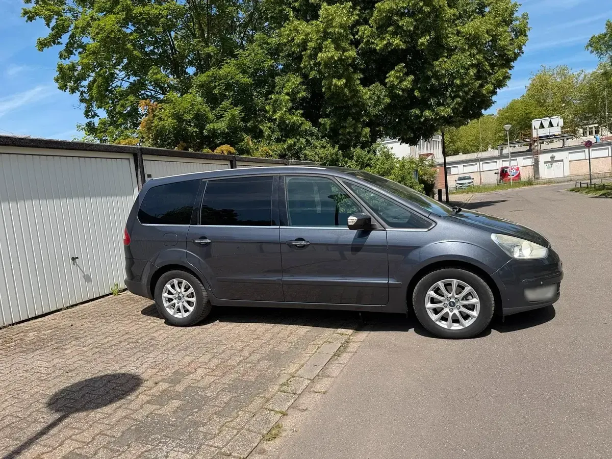 Gebraucht Ford Galaxy 175 PS (128 kW) 2009 Grau Van / Kleinbus