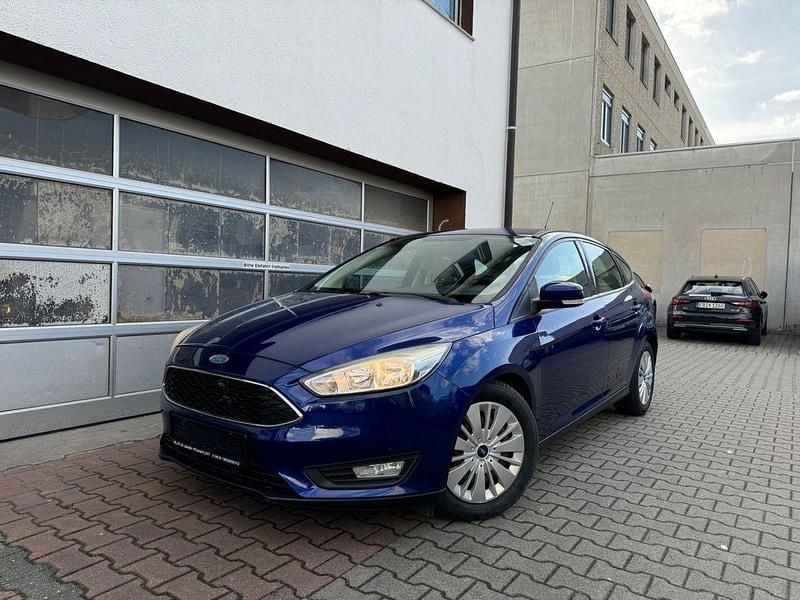 Gebraucht Ford Focus Trend 120 PS (88 kW) 2015 Blau Limousine
