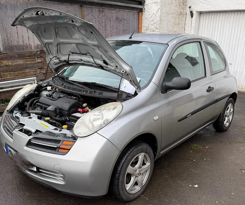 Gebraucht Nissan Micra 80 PS (58 kW) 2003 Silber Kleinwagen