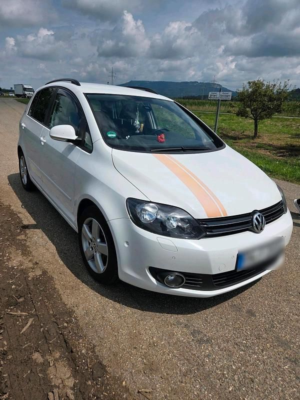 Weiß Gebraucht 2010 VW Golf VI Limousine | 3.750 € (Fairer Preis) - Bild 1/4