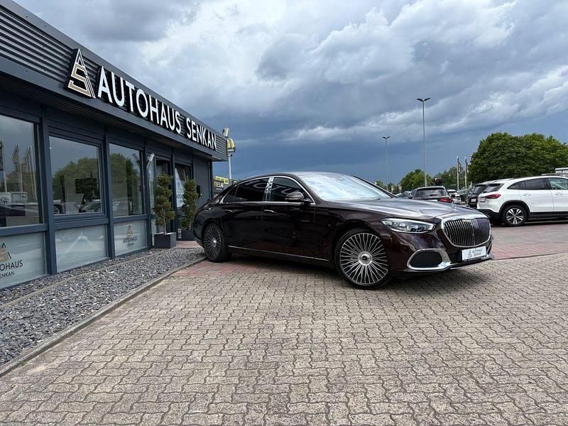 Rot Gebraucht 2023 Mercedes S580 Limousine | 159.900 € - Bild 1/4