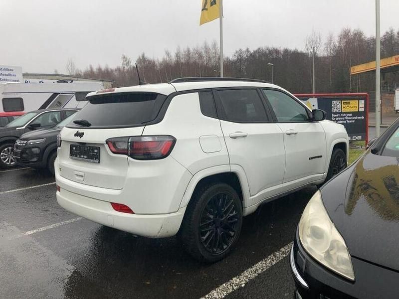 Gebraucht Jeep Compass 131 PS (96 kW) 2023 Weiß SUV